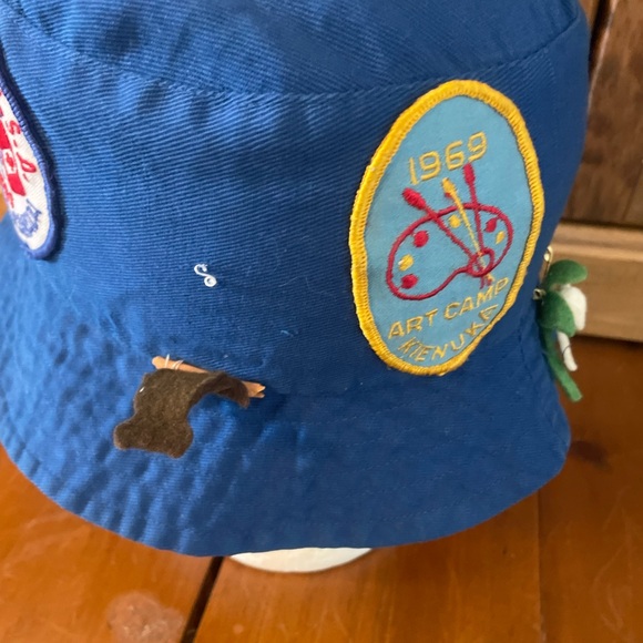 Vintage 1969 Girl Scout Art Camp Keen Lake Niagara Area Patch Hat Craft Pins - Picture 3 of 8
